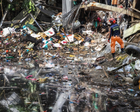كارثة انهيار جبل النفايات في الفلبين: تضاؤل الآمال بإنقاذ المفقودين
