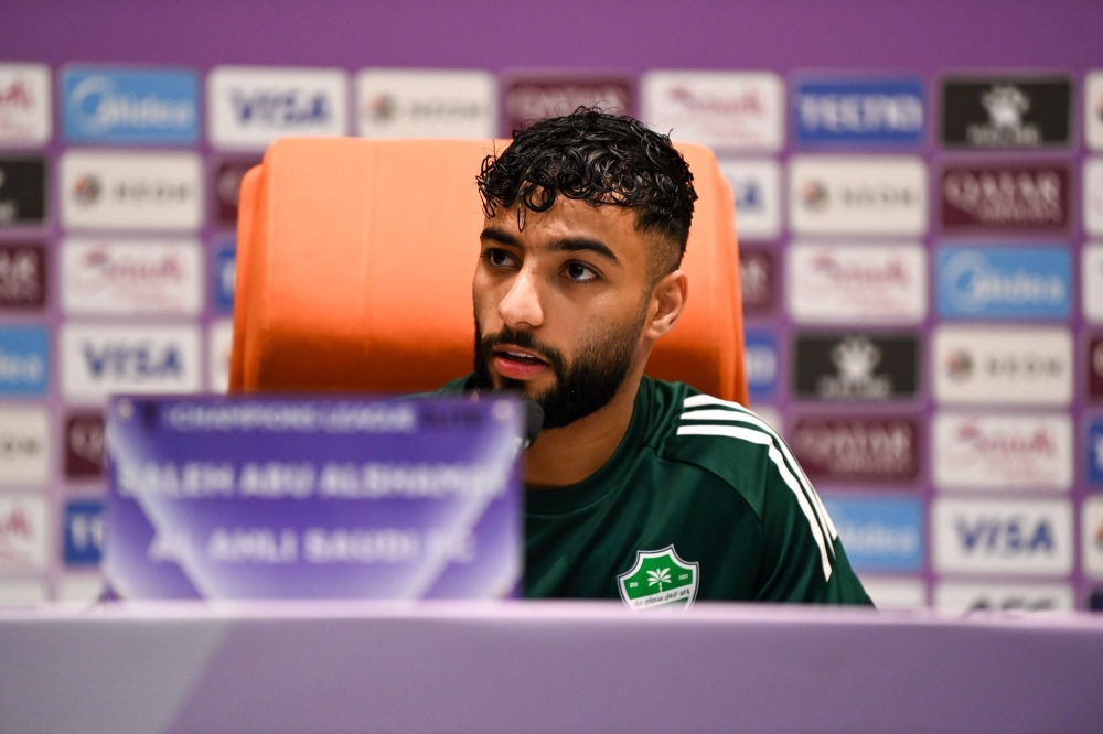 الأهلي يستعيد أتانجانا وأبو الشامات قبل مواجهة التعاون