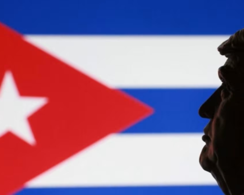 ترامب يهدد كوبا بعد اعتقال مادورو: اتفاق فوري أو الانهيار