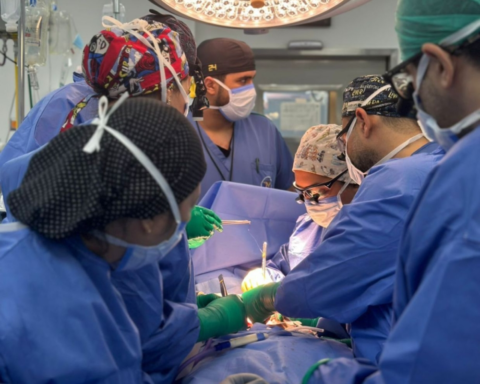 زراعة كلى بالمنظار بجدة: إنجاز طبي لجامعة الملك عبدالعزيز