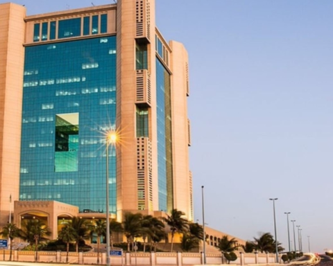 أمانة جدة 2025: إصدار 110 آلاف شهادة صحية وفحص الأغذية