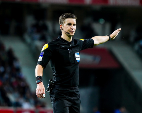 من هو فرانسوا ليتيكسييه حكم ديربي الهلال والنصر؟