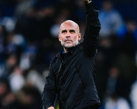 غوارديولا يفضل نضج مانشستر سيتي على الألقاب قبل لقاء نيوكاسل