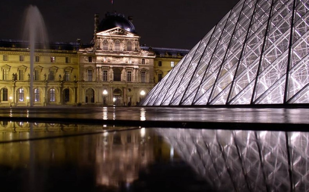 Louvre Museum closed again: reasons for the strike and details of the recent thefts