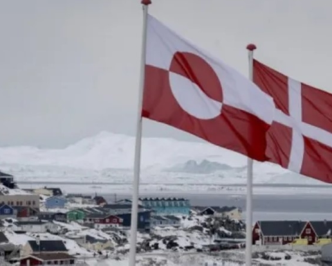 غرينلاند ترفض أطماع ترامب وتتمسك بحماية الناتو