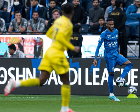 خبير تحكيمي يؤكد صحة ركلة جزاء الهلال ضد النصر