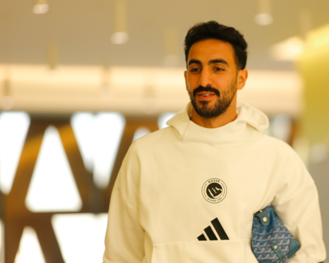 خبير تحكيمي يؤكد صحة طرد نواف العقيدي أمام الهلال