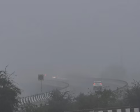 الأرصاد: ضباب كثيف وتدني الرؤية على 5 مناطق بالمملكة