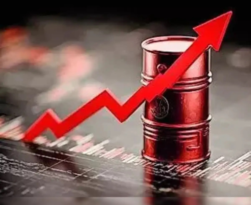 أسعار النفط تسجل أعلى مستوى في 7 أسابيع وبرنت يتجاوز 63 دولاراً