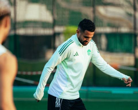 رياض محرز يرفض الراحة ويصر على مواجهة التعاون مع الأهلي