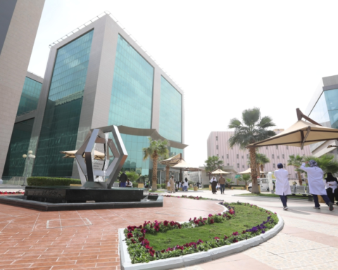مدينة الملك سعود الطبية تُنجز 25 ألف عملية جراحية في 2025