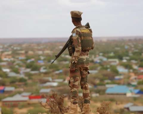 الجيش الصومالي يقتل 17 إرهابياً في قصف جوي بشبيلى الوسطى