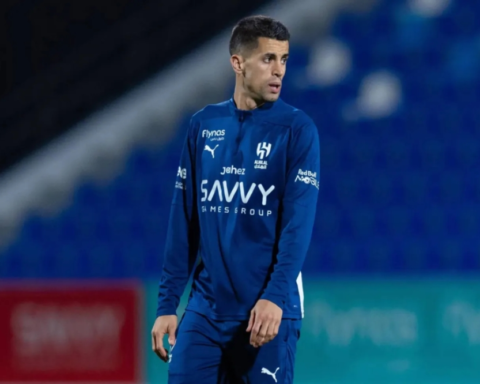 حقيقة تراجع برشلونة عن صفقة جواو كانسيلو بعد حذف الإعلان