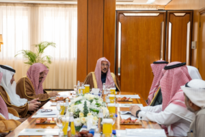 وزير الشؤون الإسلامية يؤكد ريادة المملكة في نشر الوسطية وخدمة القرآن