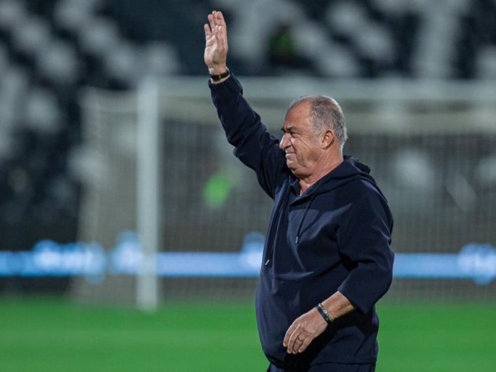 فاتح تريم يقترب من تدريب الشباب السعودي لإنقاذ الموسم