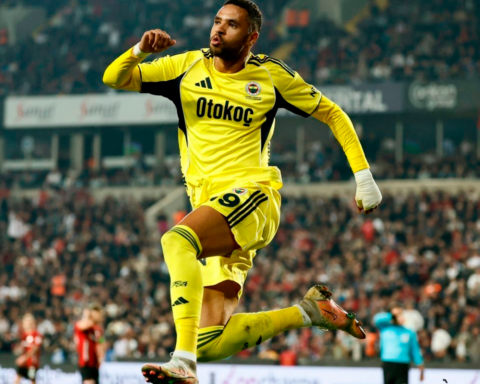 إيفرتون يفاوض يوسف النصيري: تفاصيل العرض وموقف فنربخشة