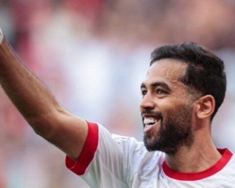 الرياض يقترب من ضم علي علوان هداف الأردن