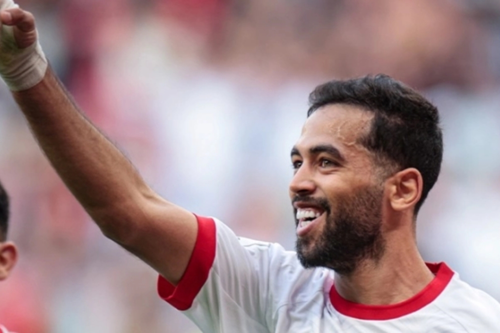 الرياض يقترب من ضم علي علوان هداف الأردن