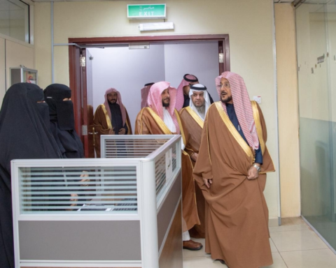 The Minister of Islamic Affairs inaugurates the maintenance of 800 mosques in the city at a cost of 61 million