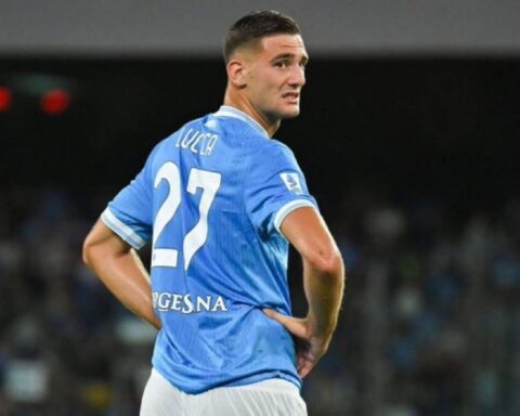 الهلال يفاوض نابولي لضم لورينزو لوكا مقابل ماركوس ليوناردو