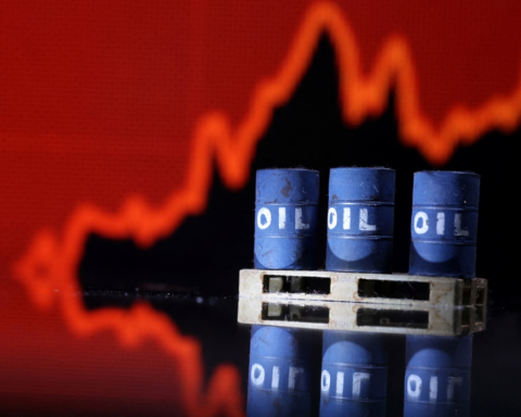 Oil prices fall 3% after Trump's comments on Iran