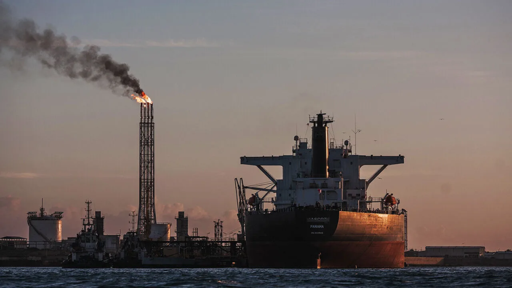 The US sells Venezuelan oil for $500 million and reveals the details