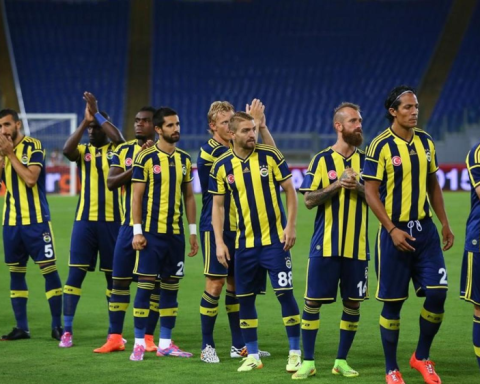 السجن للاعبي فنربخشه لاعتدائهم على مسؤول بغلطة سراي