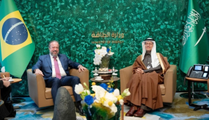 The Minister of Energy discusses cooperation with Greece and Brazil in Riyadh