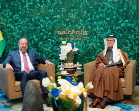 The Minister of Energy discusses cooperation with Greece and Brazil in Riyadh