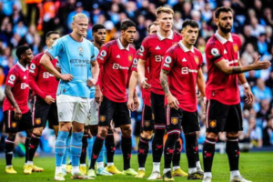 Carrick faces City in his first test with Manchester United