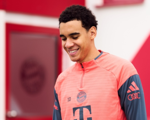 عودة جمال موسيالا لقائمة بايرن ميونخ ضد لايبزيج