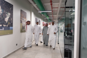رابطة الدوري السعودي تتابع تطوير الأندية ميدانيًا