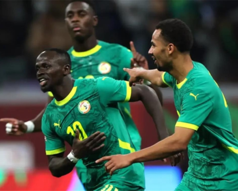 السنغال ضد المغرب: صراع الخبرة والأرض في نهائي أمم أفريقيا