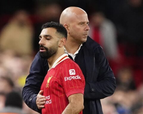 أرني سلوت يعلق على عودة محمد صلاح لليفربول ومواجهة بيرنلي