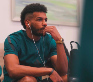 علي البليهي يرد على أنباء رحيله عن الهلال في الشتوية