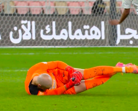 خبير تحكيمي يؤكد صحة طرد رايكوفيتش أمام الاتفاق بدوري روشن