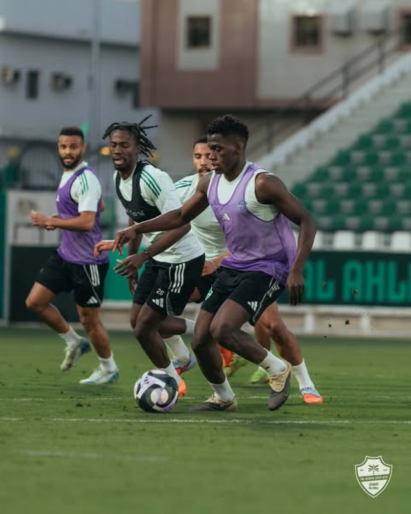 تشكيل الأهلي المتوقع أمام الخلود في دوري روشن وعودة كيسيه