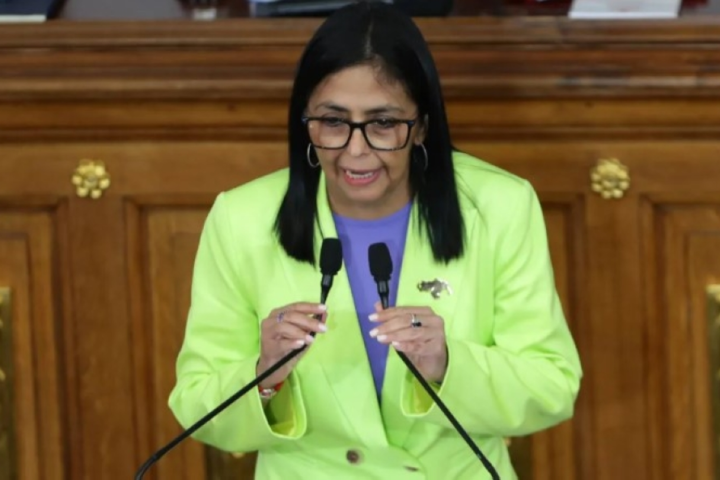 مدير الاستخبارات الأمريكية يلتقي رئيسة فنزويلا: تفاصيل التحول الجديد