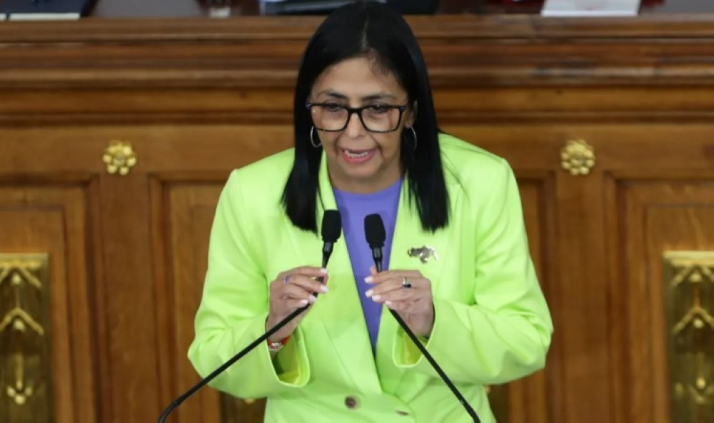 مدير الاستخبارات الأمريكية يلتقي رئيسة فنزويلا: تفاصيل التحول الجديد