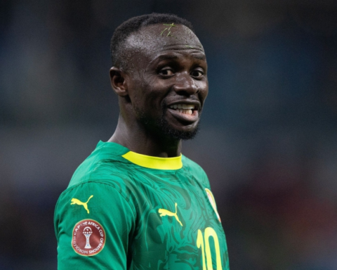 ساديو مانيه يواجه المغرب في نهائي أمم إفريقيا الأخير له