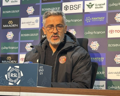 مدرب ضمك يعلق على التعادل مع الفيحاء: نتيجة عادلة وتفاؤل بالمستقبل