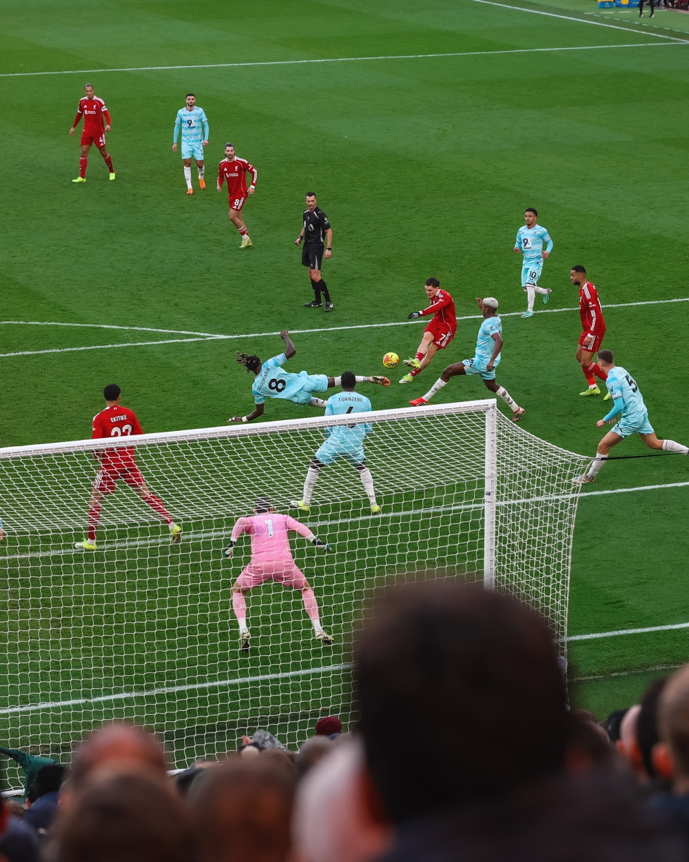 ملخص مباراة ليفربول وبيرنلي: تعادل 1-1 في الدوري الإنجليزي