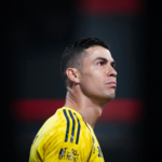 فيديو اعتذار رونالدو لغروهي بعد إشارة البكاء في مباراة النصر والشباب