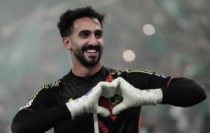 Nawaf Al-Aqidi at the Joy Awards is watching the Al-Nassr vs. Al-Shabab match