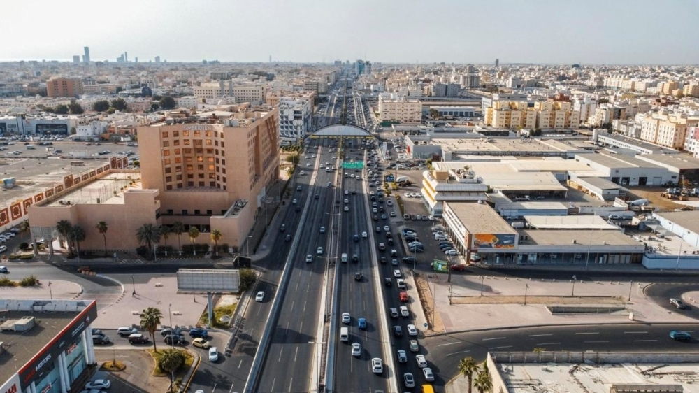 صيانة طرق جدة: إنجاز 7 ملايين م² لتعزيز السلامة ورؤية 2030