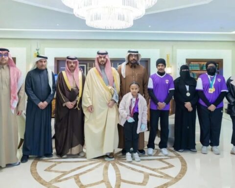 نائب أمير الشرقية يكرم نادي قرية العليا لإنجازاته الرياضية