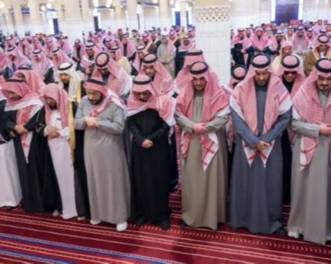 The Governor of Riyadh performs the funeral prayer for Prince Bandar and Princess Moudi