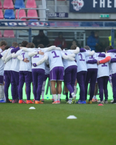 Fiorentina defeats Bologna 2-1 in tribute to its late president Rocco Commisso