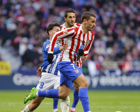 Atletico Madrid defeat Alaves 1-0 and hold onto fourth place