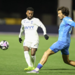 صحة ركلة جزاء الهلال أمام نيوم.. خبير تحكيمي يحسم الجدل